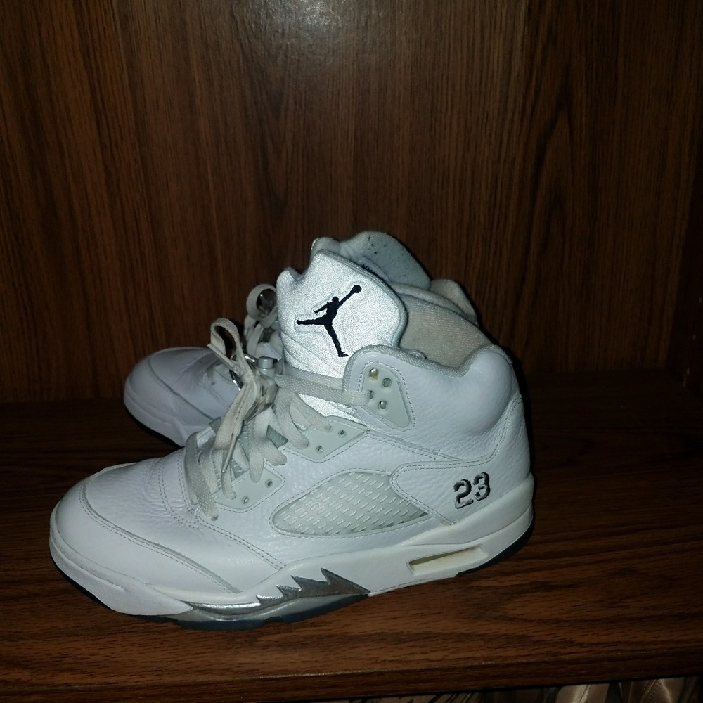 NIKE AIR JORDAN'S 5 RETRO - Picture 2 of 4